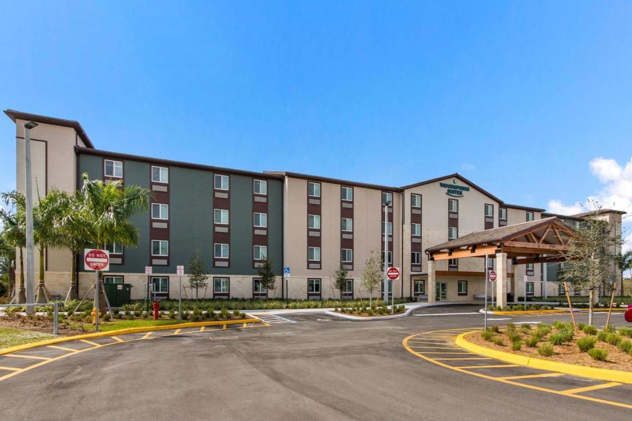 Woodspring Suites Tamarac Exterior photo